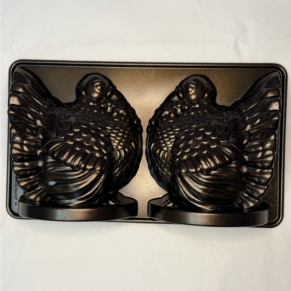 Nordic Ware 3D TURKEY CAKE PAN MOLD 10 Cups USA Made